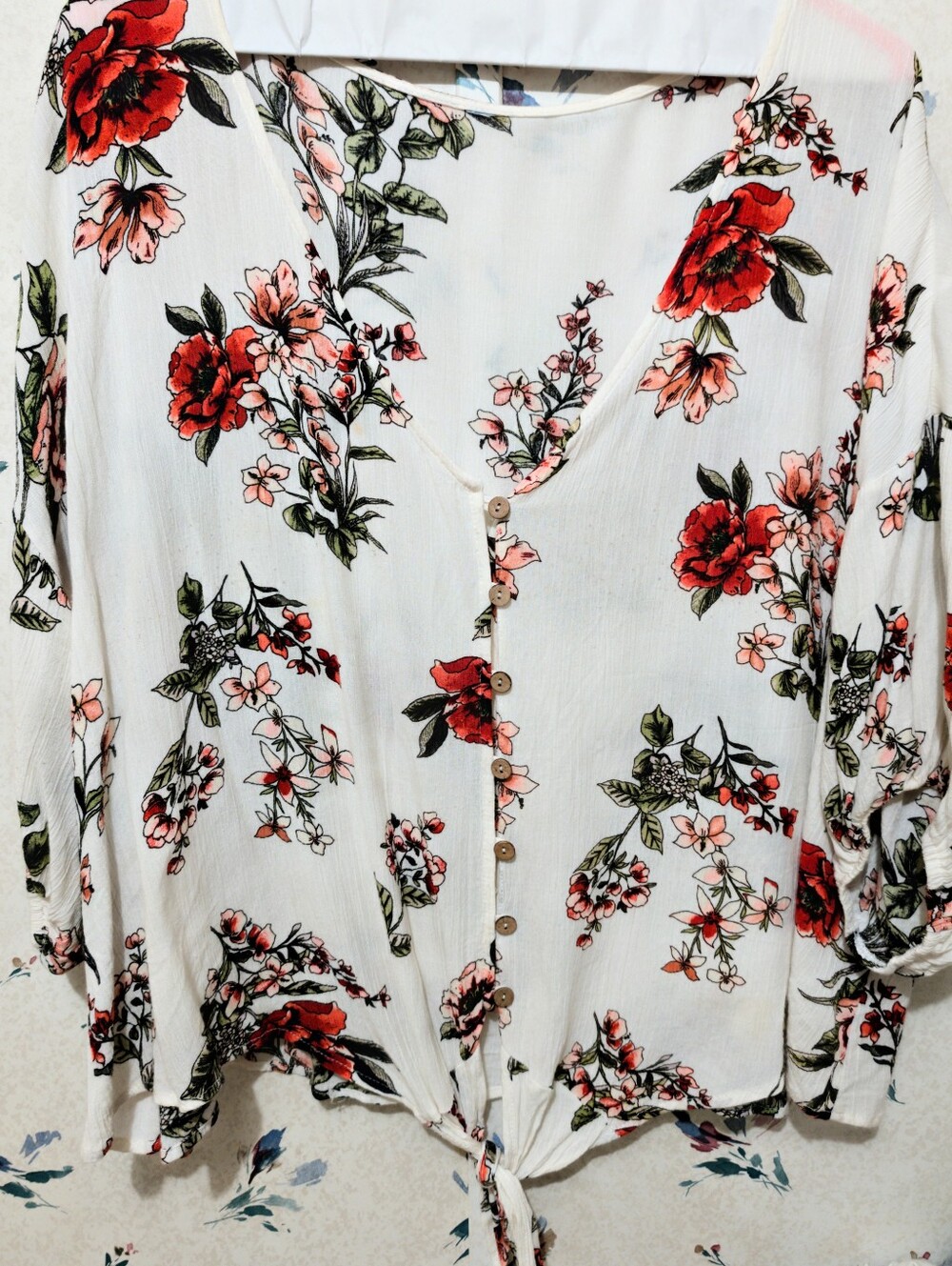Floral Tie-Front Button Top - Off White with Red Floral Print 3XL